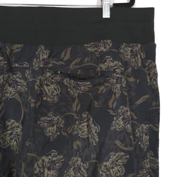 NWOT ATHLETA Terra Firma Olive Size 22 Trekkie North Printed Jogger UPF - Picture 11 of 14